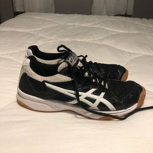 ASICS tennis shoe